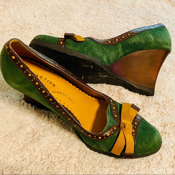 Kenneth Cole Suede Wedges - Picture 1 of 6